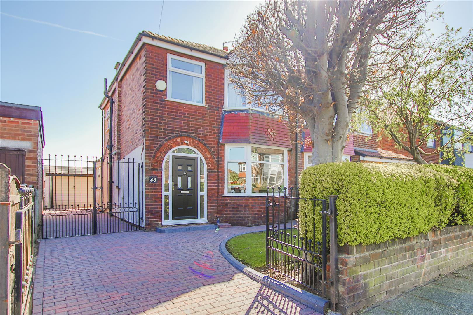 3 Bed Semi-detached House For Sale - Main Image